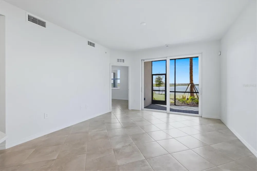 19140 SCALLOP LOOP #108 Lakewood Ranch, FL 34211