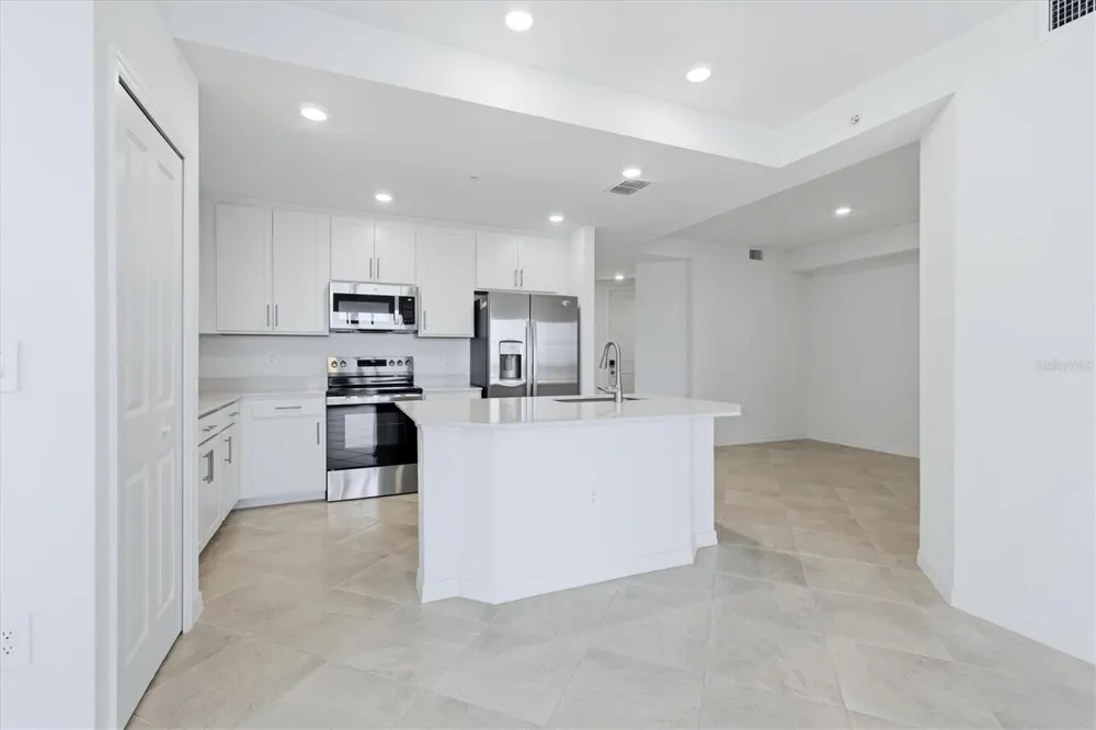 19140 SCALLOP LOOP #108 Lakewood Ranch, FL 34211