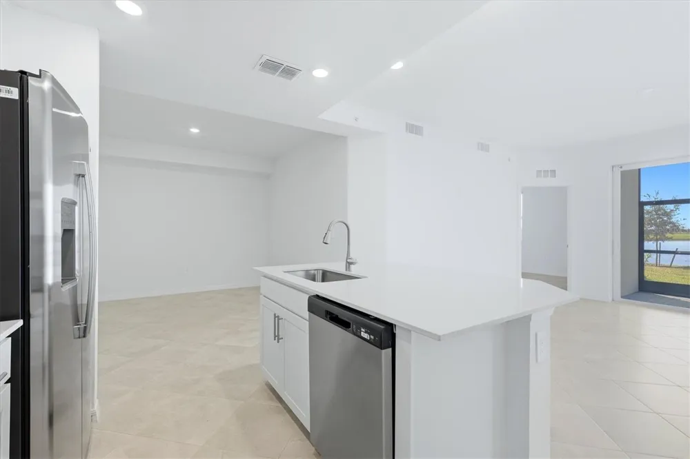 19140 SCALLOP LOOP #108 Lakewood Ranch, FL 34211