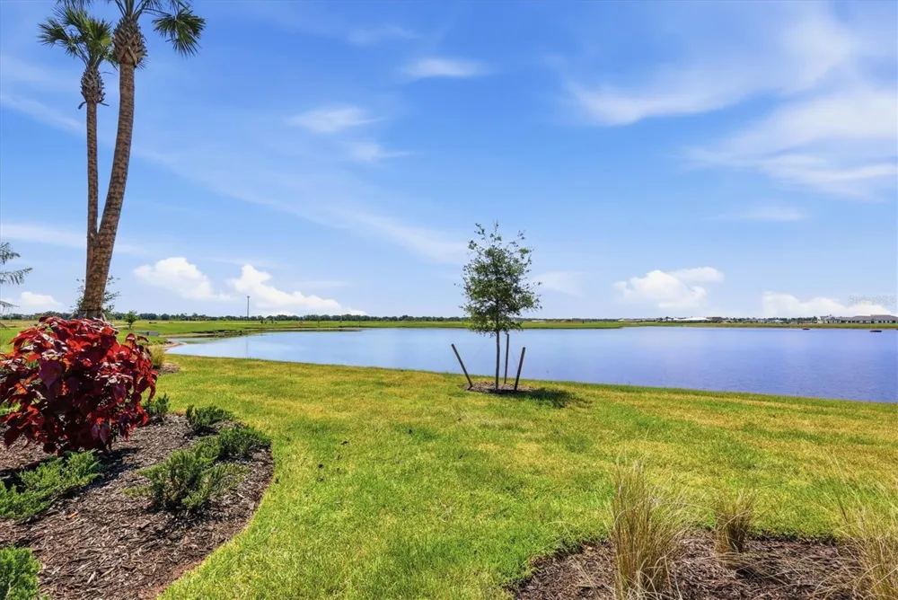 19140 SCALLOP LOOP #108 Lakewood Ranch, FL 34211