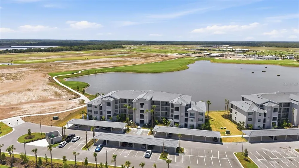 19140 SCALLOP LOOP #108 Lakewood Ranch, FL 34211