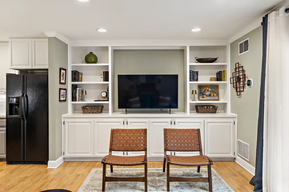 2500 Steck Avenue #6 Austin, TX 78757