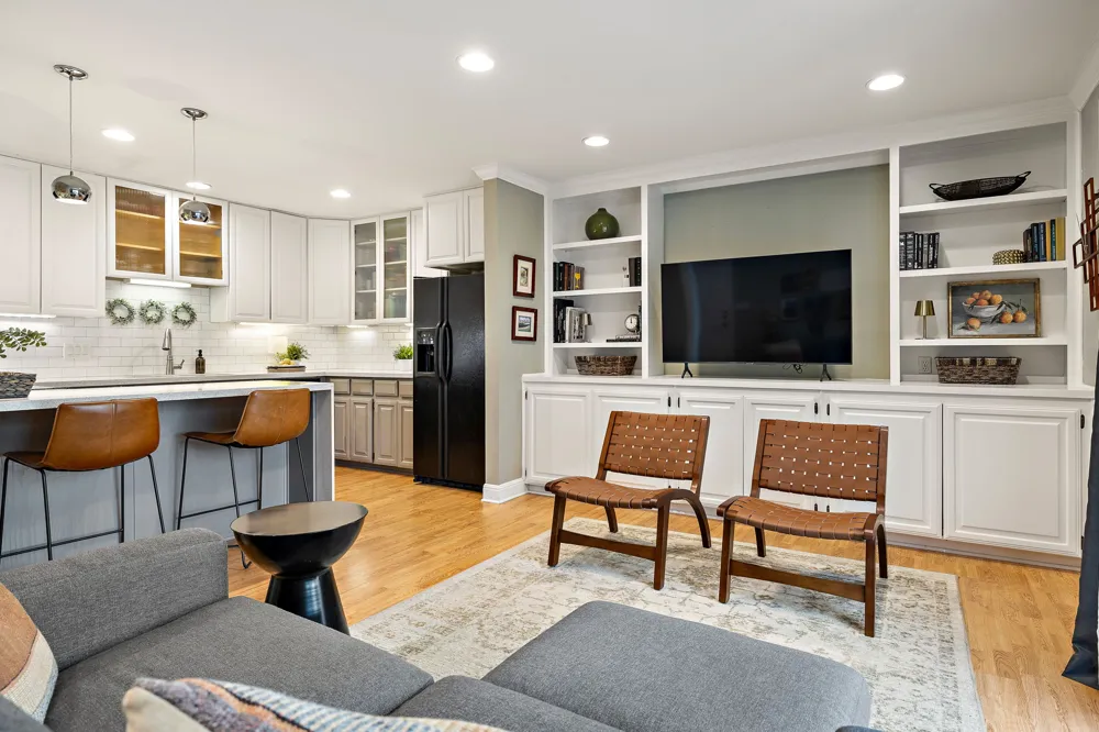 2500 Steck Avenue #6 Austin, TX 78757