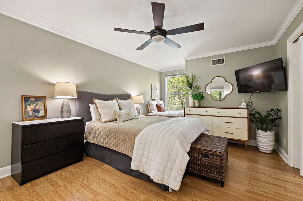 2500 Steck Avenue #6 Austin, TX 78757