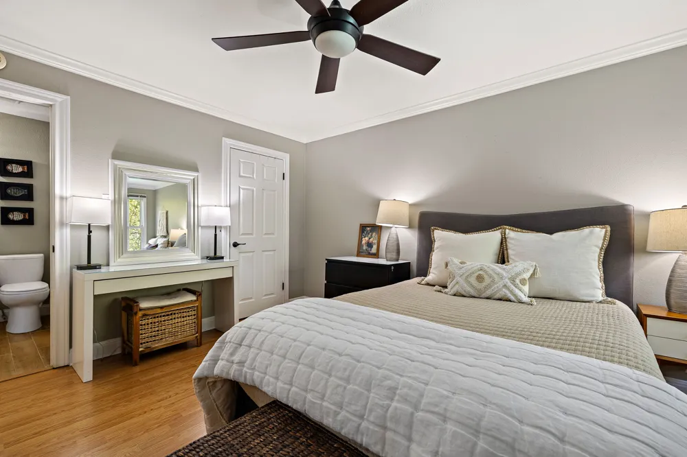 2500 Steck Avenue #6 Austin, TX 78757