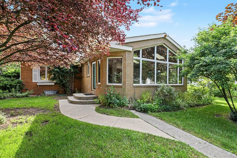 6458 Lakeshore Road Lakeport, MI 48059