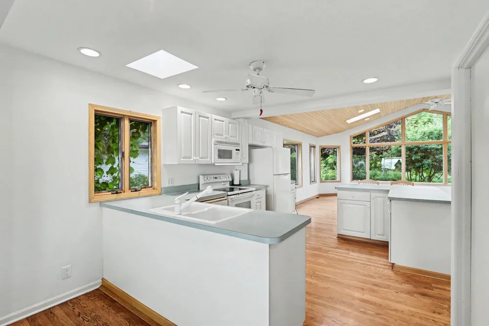 6458 Lakeshore Road Lakeport, MI 48059