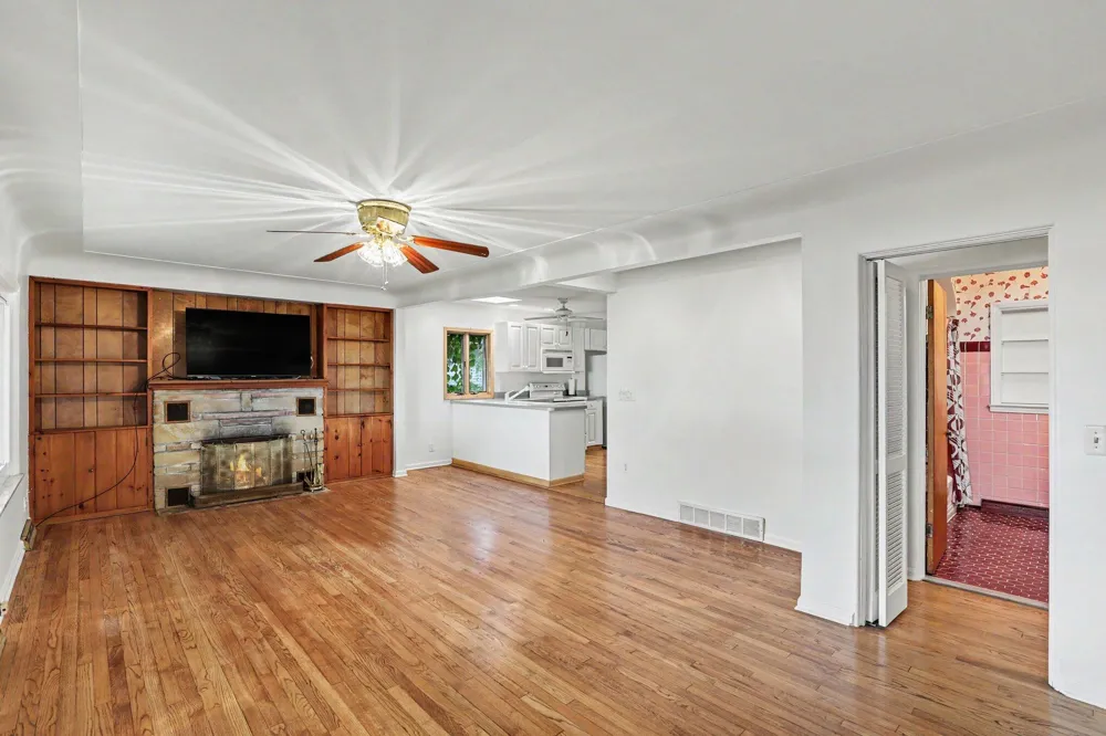 6458 Lakeshore Road Lakeport, MI 48059