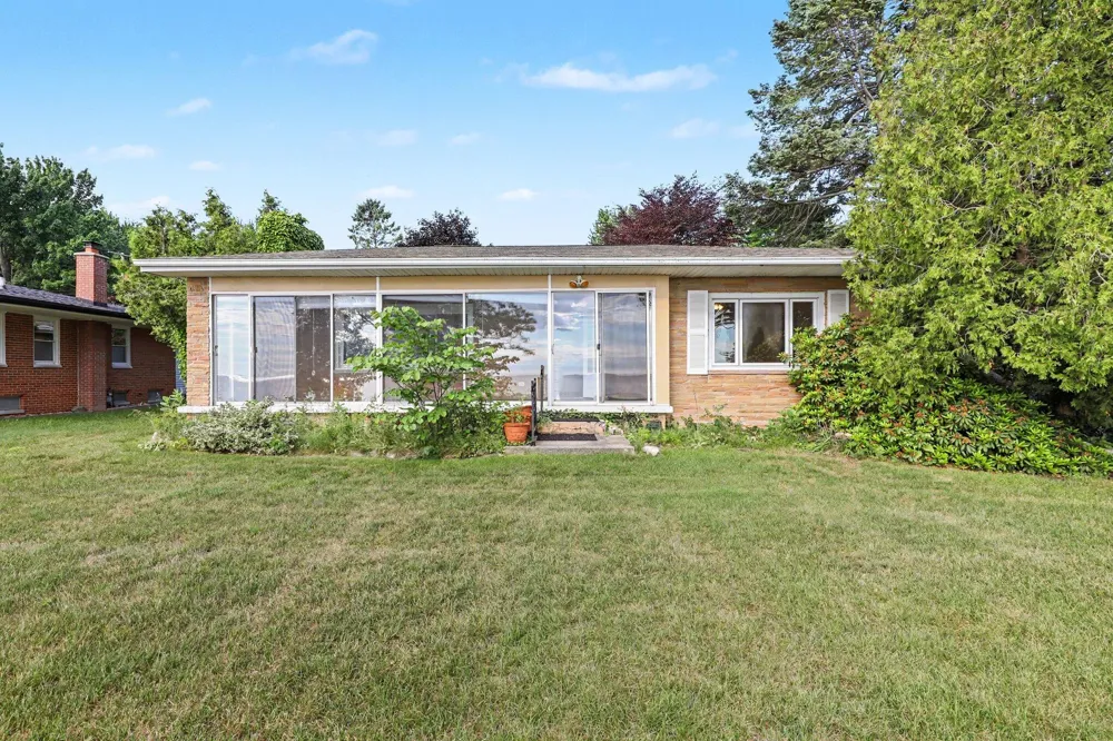 6458 Lakeshore Road Lakeport, MI 48059