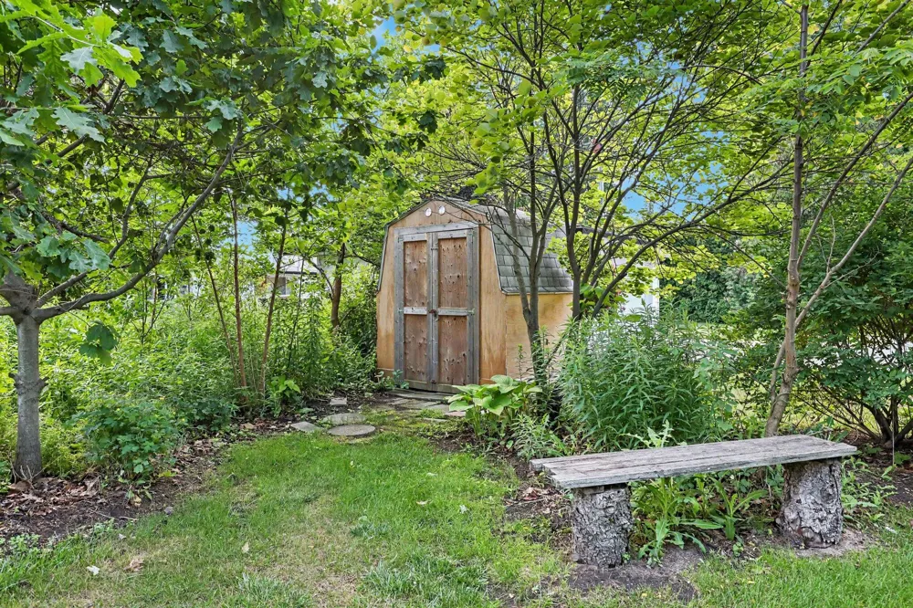 6458 Lakeshore Road Lakeport, MI 48059