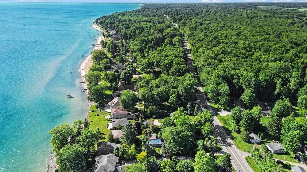 6458 Lakeshore Road Lakeport, MI 48059