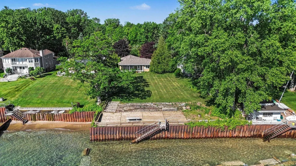 6458 Lakeshore Road Lakeport, MI 48059