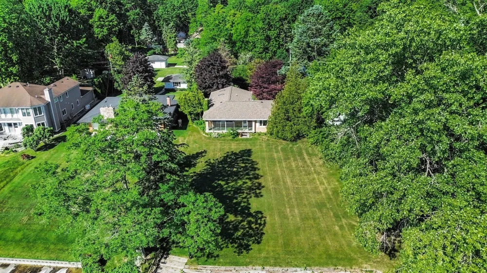6458 Lakeshore Road Lakeport, MI 48059