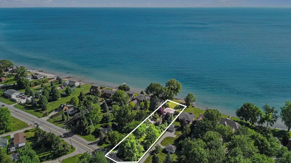 6458 Lakeshore Road Lakeport, MI 48059