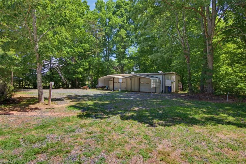 1041 Whitts Road Madison, NC 27025