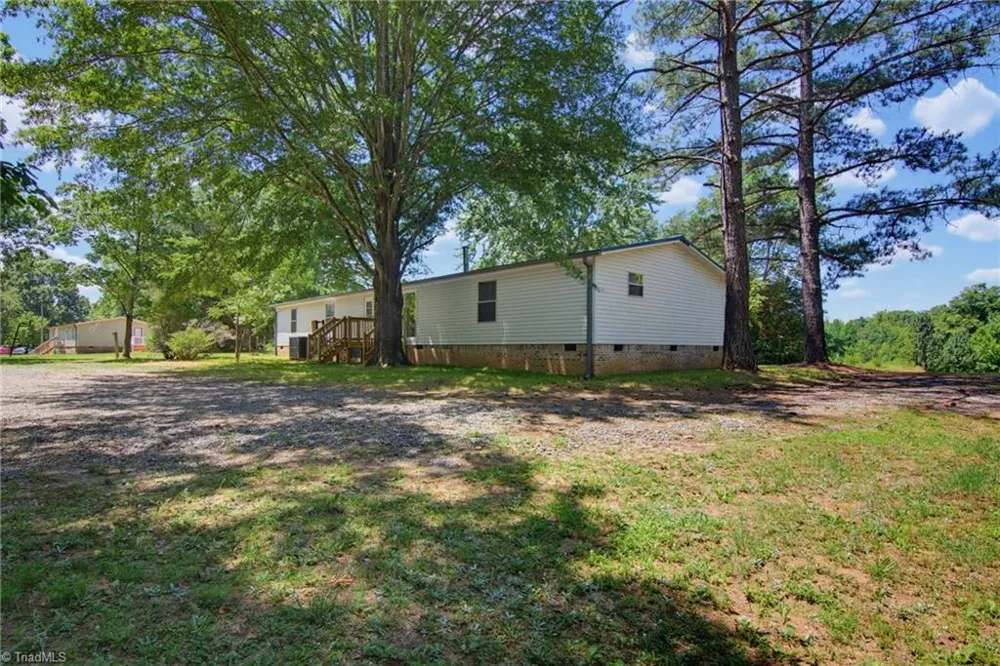 1041 Whitts Road Madison, NC 27025