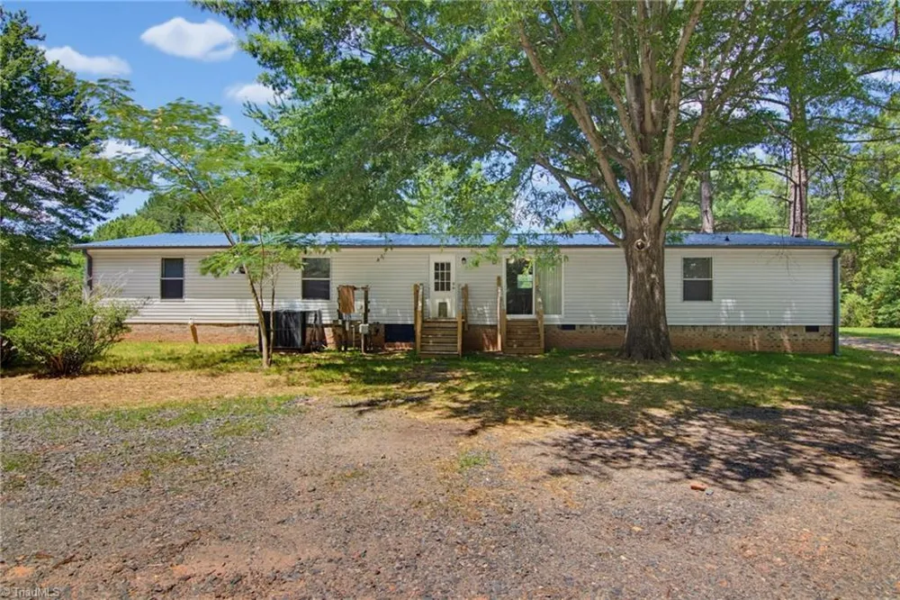 1041 Whitts Road Madison, NC 27025