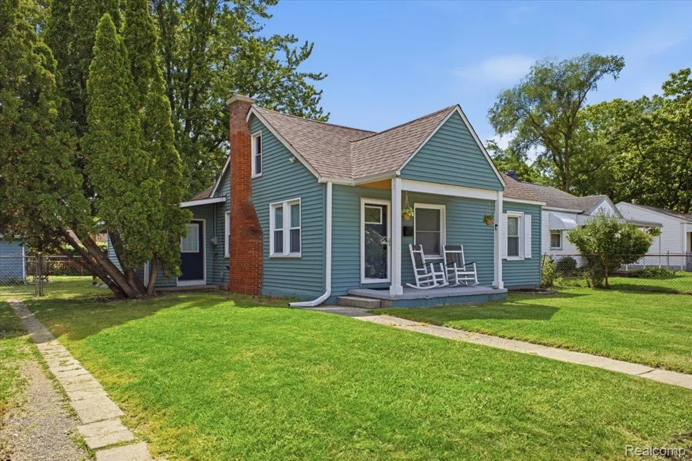 27116 Delton Street Madison Heights City, MI 48071