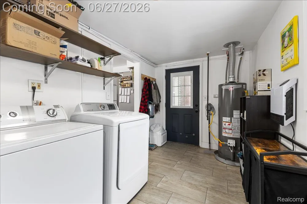 27116 Delton Street Madison Heights City, MI 48071