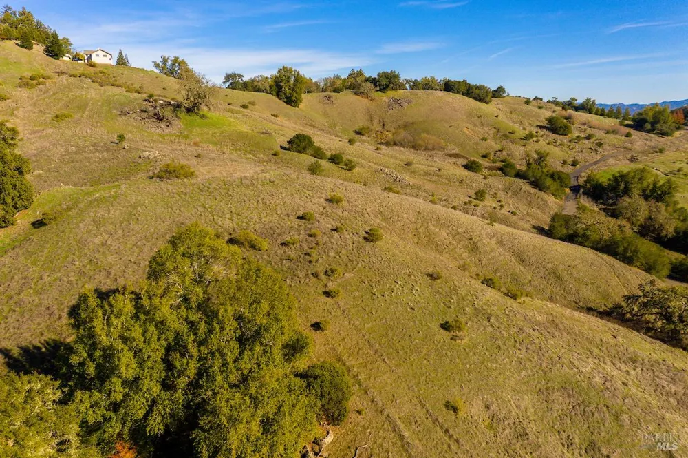 2365 Sweetwater Springs Road Healdsburg, CA 95448
