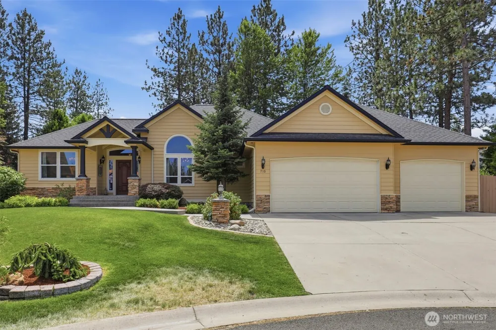 710 E Erica Ct Spokane, WA 99208