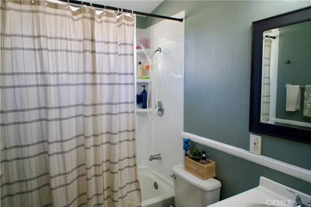 5825 Orangecrest Azusa, CA 91702