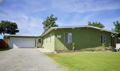 5825 Orangecrest