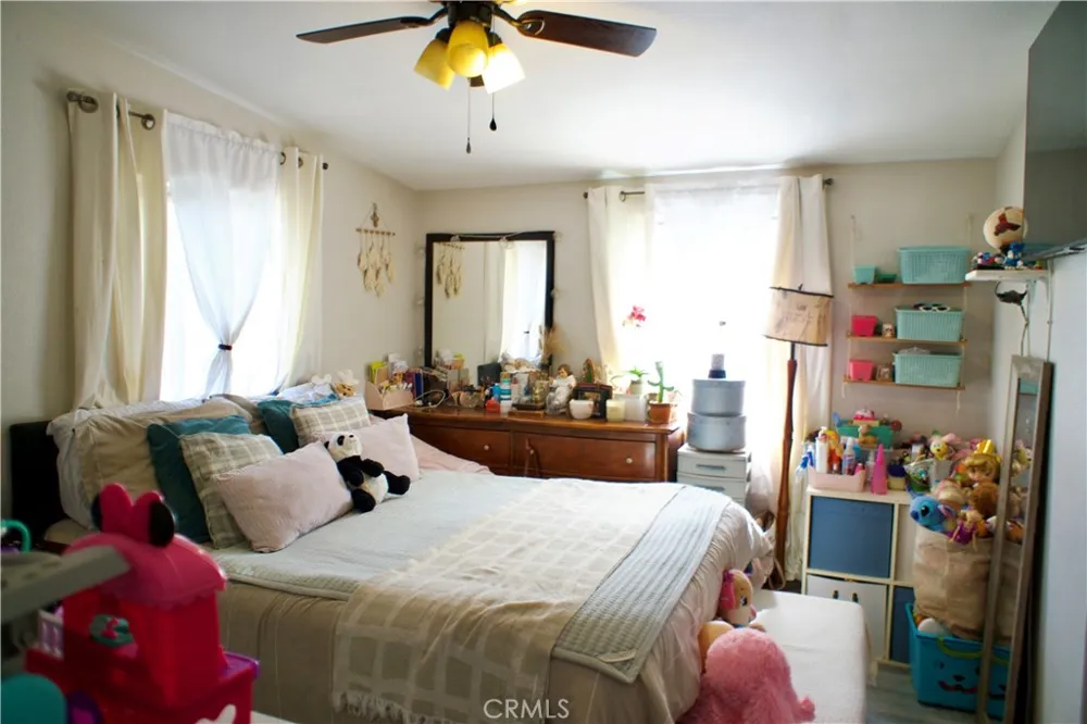 5825 Orangecrest Azusa, CA 91702