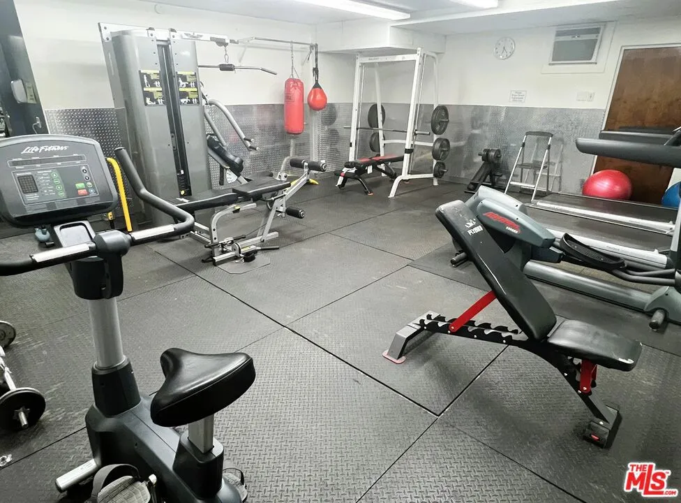 6050 Canterbury Drive #E214 Culver City, CA 90230