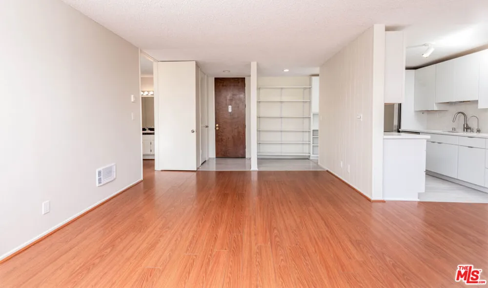 6050 Canterbury Drive #E214 Culver City, CA 90230