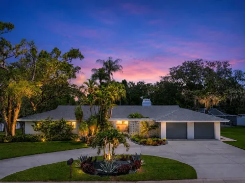 1350 FAIRWAY DRIVE