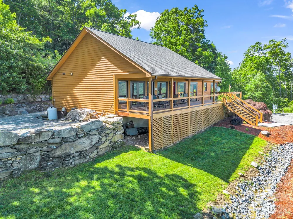1025 Jeter Mountain Road Penrose, NC 28766