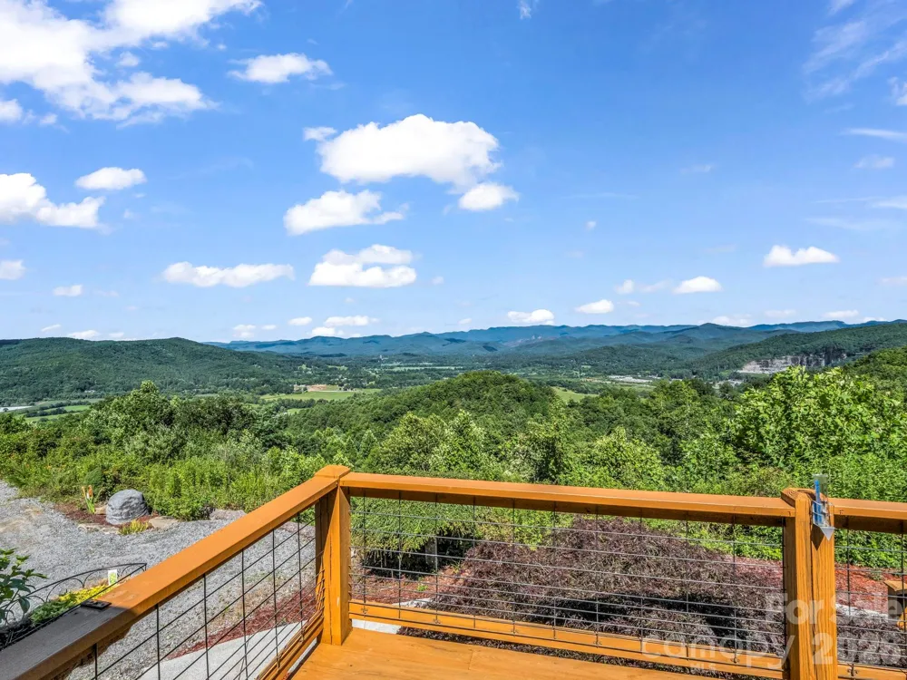 1025 Jeter Mountain Road Penrose, NC 28766