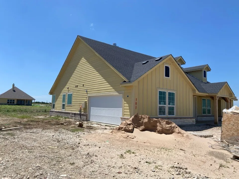 181 Sunny Side Road Valley View, TX 76272