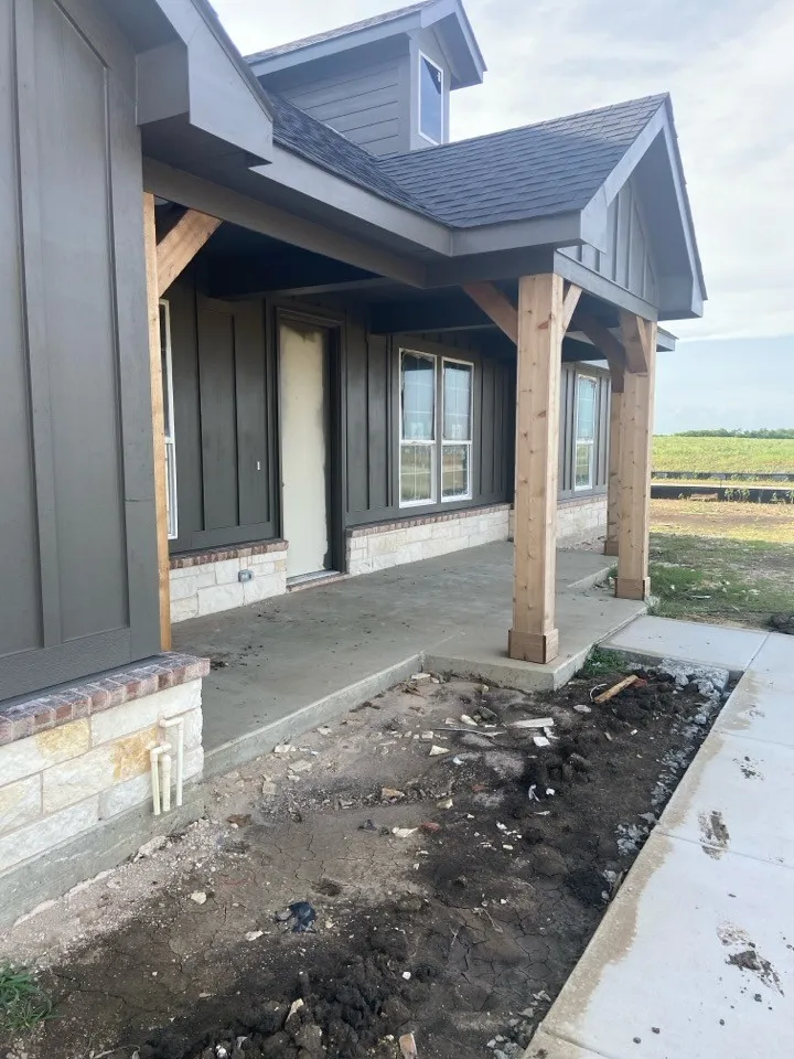 181 Sunny Side Road Valley View, TX 76272