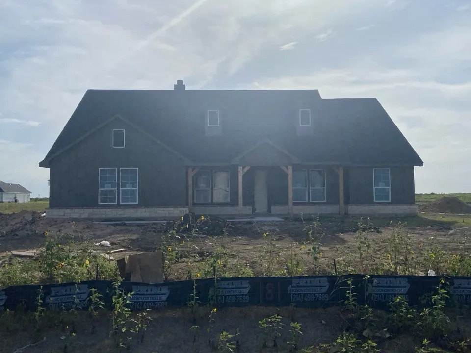 181 Sunny Side Road Valley View, TX 76272