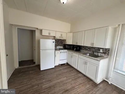 666 E MARKET STREET #3