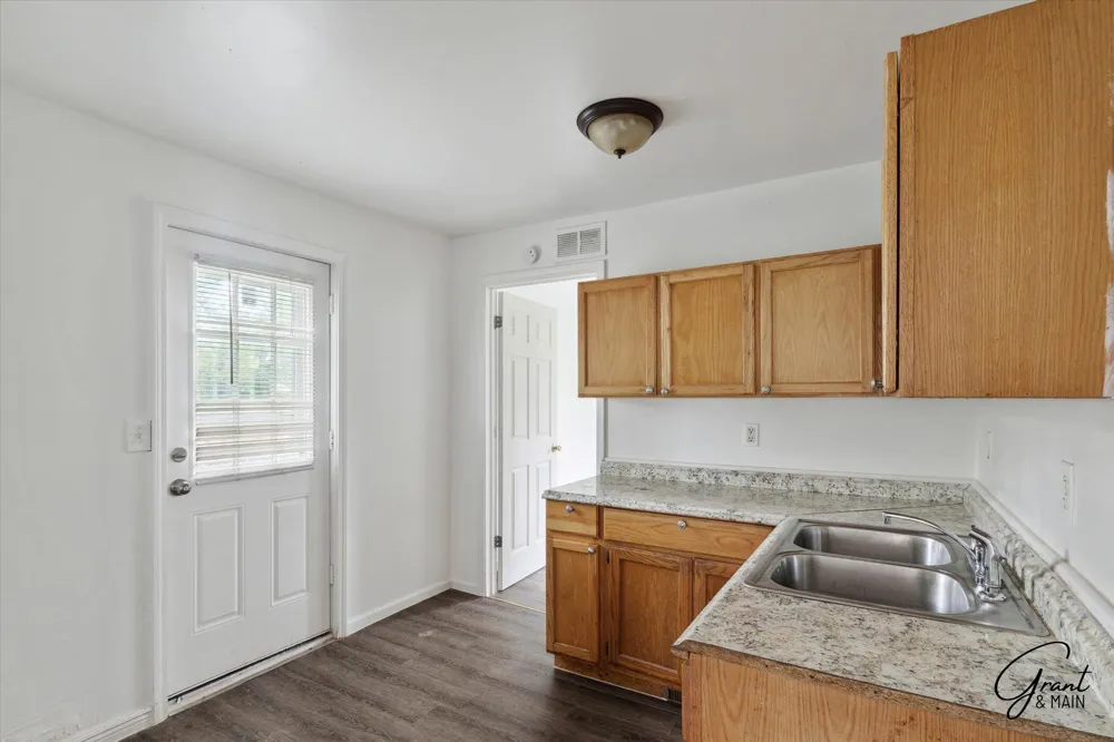 8440 Orchard Avenue Warren, MI 48089