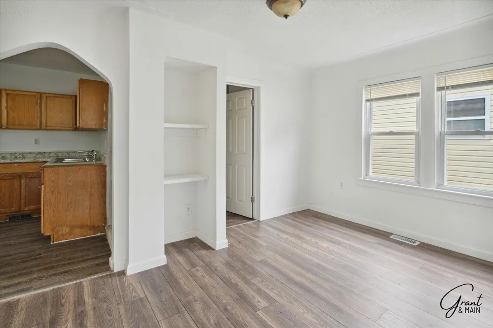 8440 Orchard Avenue Warren, MI 48089