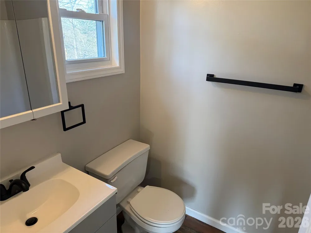 628 Hidden View Loop Marion, NC 28752