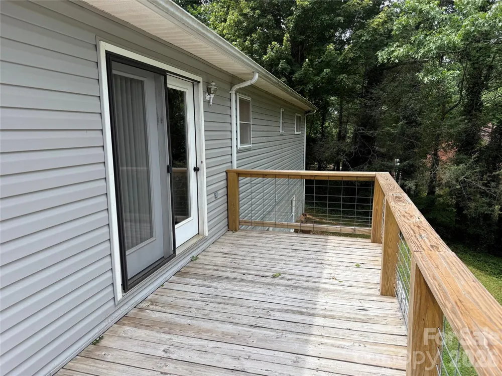 628 Hidden View Loop Marion, NC 28752