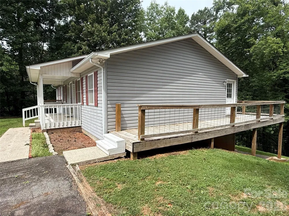 628 Hidden View Loop Marion, NC 28752