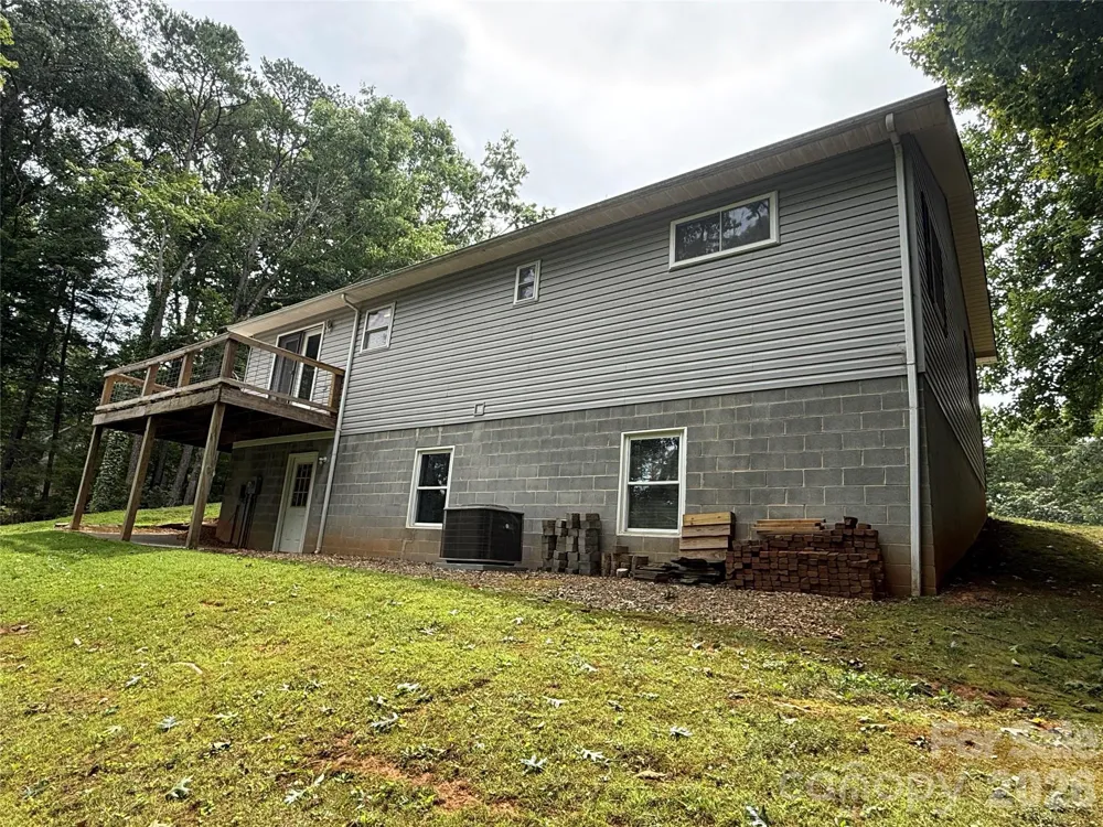 628 Hidden View Loop Marion, NC 28752