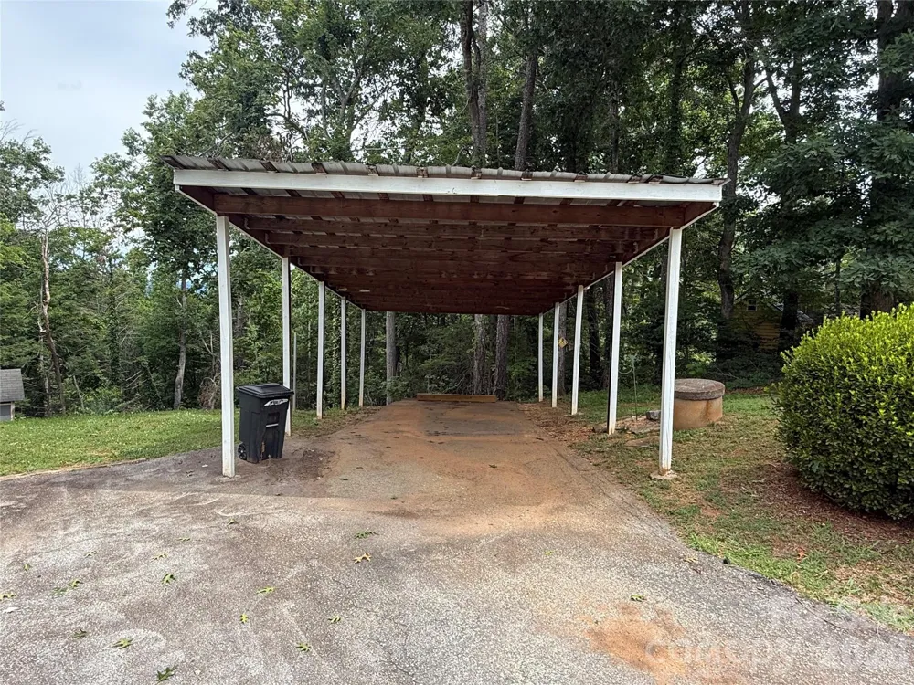 628 Hidden View Loop Marion, NC 28752