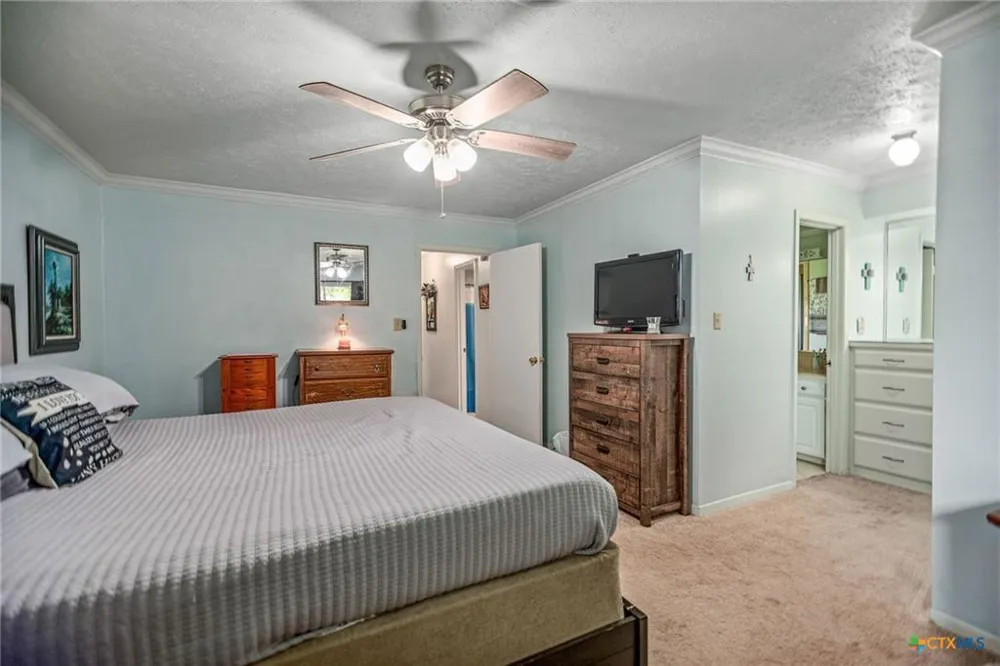 300 Green Avenue Palacios, TX 77465
