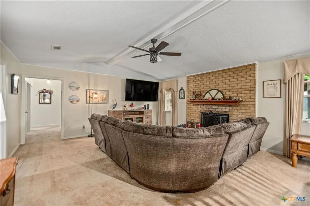 300 Green Avenue Palacios, TX 77465