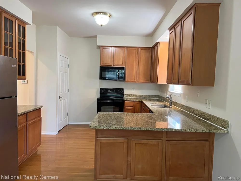 41876 YEATS DRIVE Novi City, MI 48377