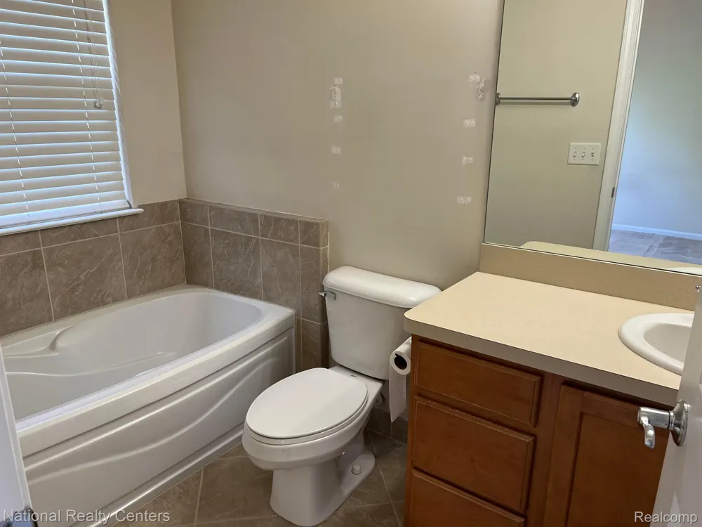 41876 YEATS DRIVE Novi City, MI 48377