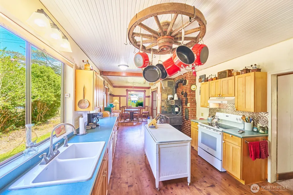 26405 Sandridge Road Ocean Park, WA 98640