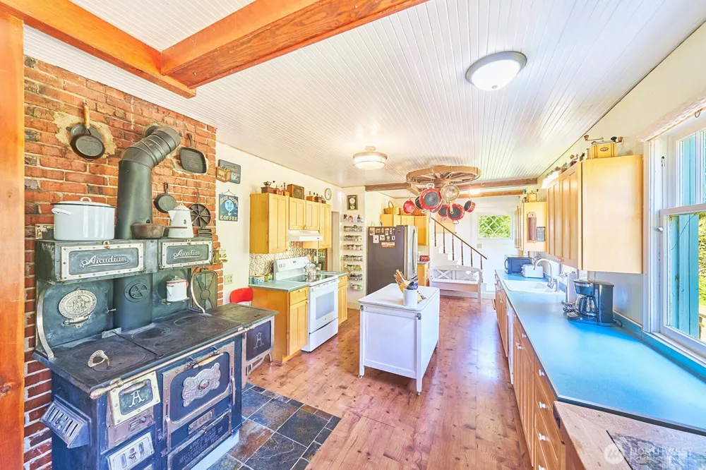 26405 Sandridge Road Ocean Park, WA 98640